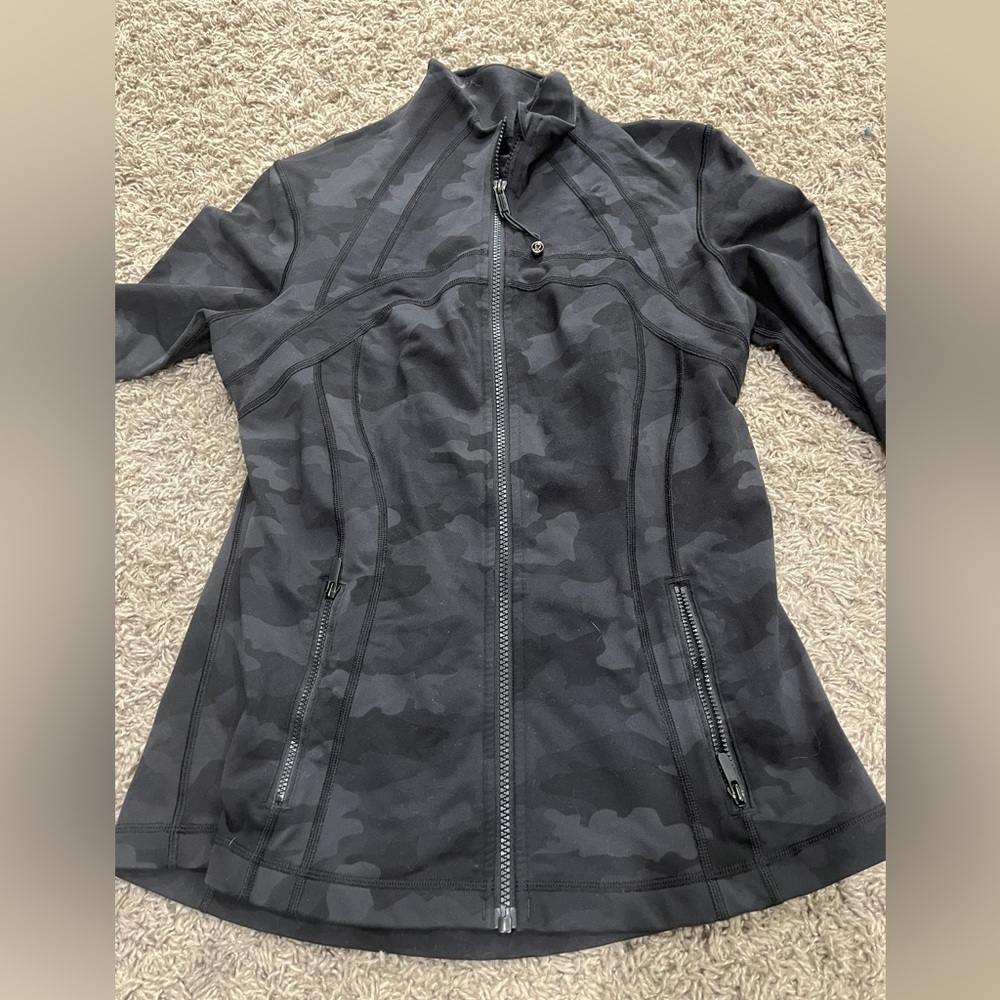 🩷2/$100 Lululemon Black Camo Define Jacket